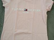 Grajewo ogłoszenia: Sprzedam dwie koszulki damskie i spodnie dresowe Tommy Hilfiger... - zdjęcie